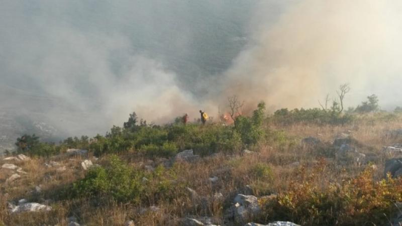 POŽAR U TREBINJU: Očekuje se dolazak pripadnika Civilne zaštite