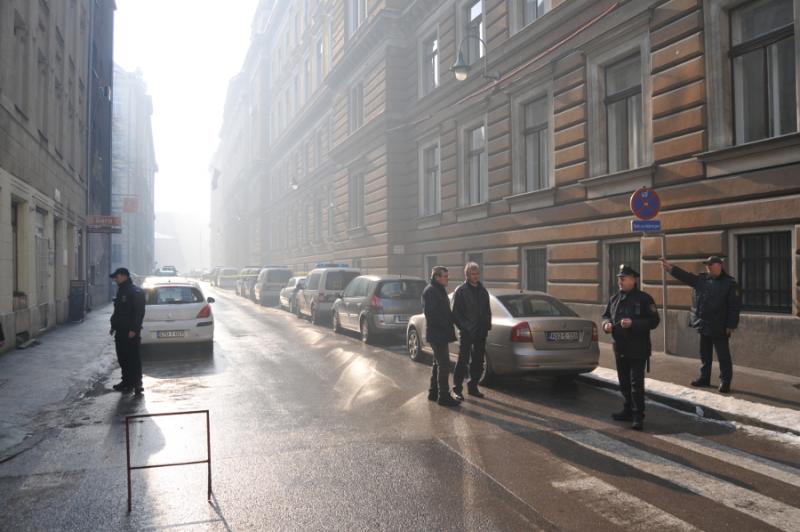 KO TO TAMO HAPSI: Tužioci zbunjeni, policajci čekaju nalog a informacije cure