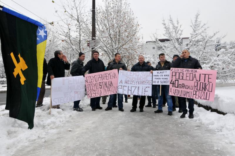 Preživjeli gorski udar i 40 godina pod zemljom ali penziju ne mogu dobiti