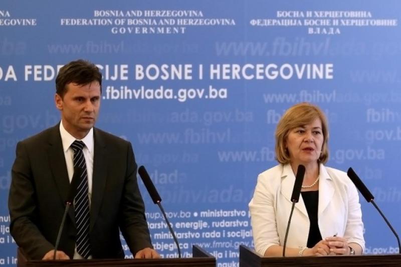 107 miliona namijenjenih izgradnji autocesta potrošeno na redovne troškove Vlade!