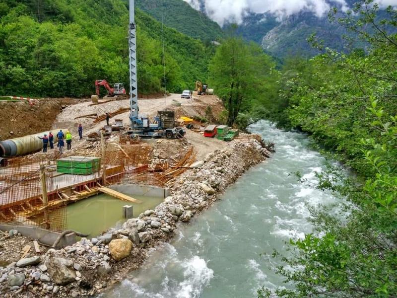 Završava se polaganje cijevi u korito rijeke Doljanke