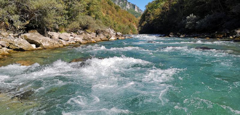 Plava granica Crne Gore sa BiH šuplja kao sir