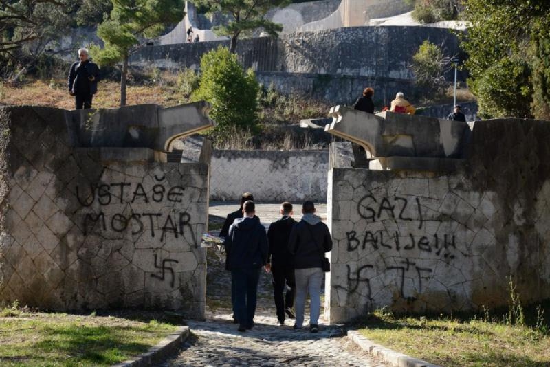 Glasali ste, pa sada strahujte!