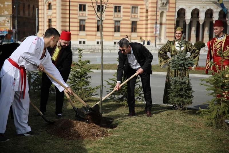 Načelnik Hadžibajrić tvrdi da je problem spomen obilježje poginulim borcima