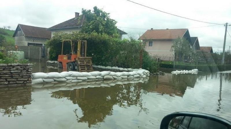 NOVE POPLAVE ZAHVATILE BIH: Una, Sana i Sava u porastu, klizišta u Cazinu