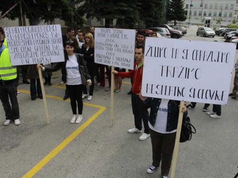 UCJENA NA ELEKTROTEHNIČKOM FAKULTETU U SARAJEVU: Djeci poginulih boraca zabranjeno polaganje ispita