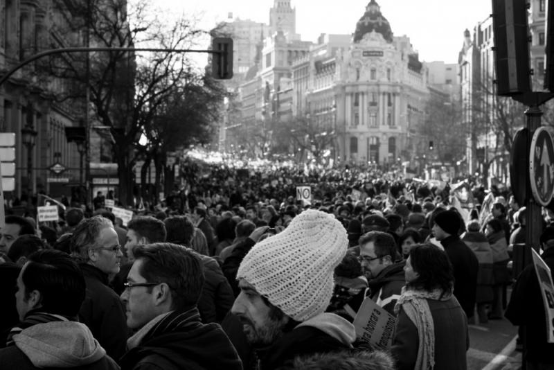 KLIKTIVIZAM & AKTIVIZAM: Zašto ulični protesti ne donose promjene?