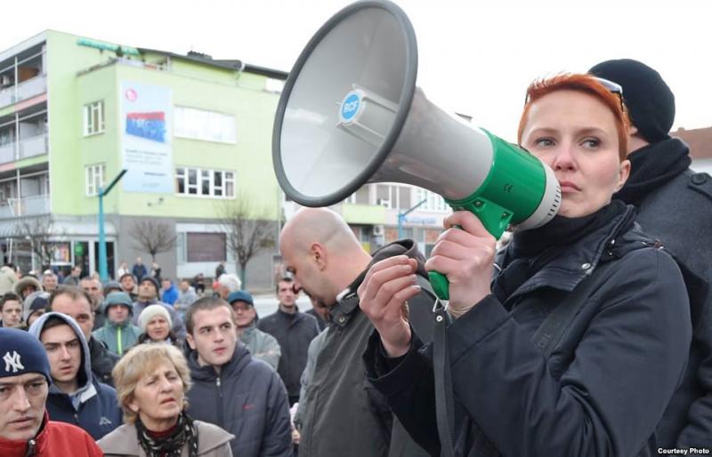 SJEĆATE LI SE AIDE SEJDIĆ: Na sudu zbog organiziranja protesta u Bihaću!