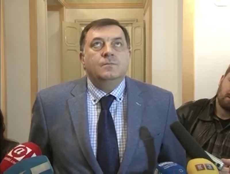 Dodik priznao da gleda previše stranih filmova