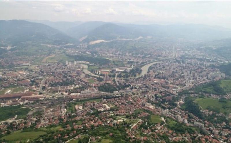 Lokalni moćnici zarađuju nauštrb devastacije grada, a građani se mrznu