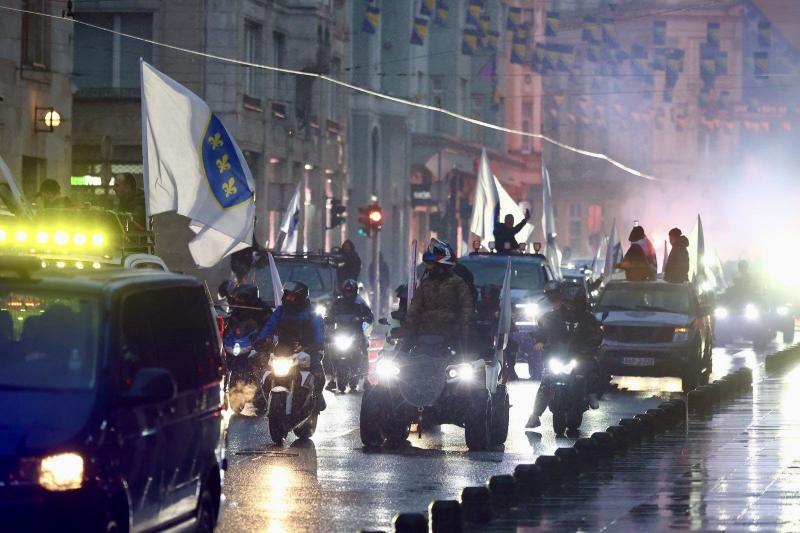 Domovina se brani quadom i nevaspitanjem