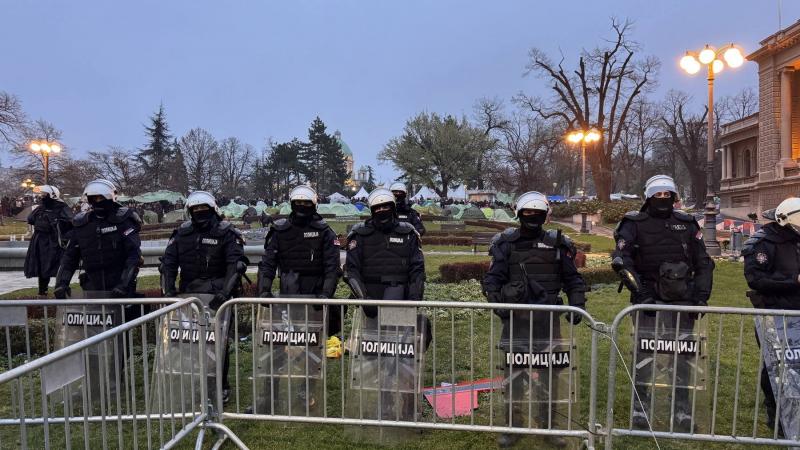 Vučićeve pristalice bacale kamenje, studenti odmah okončali svoj protest