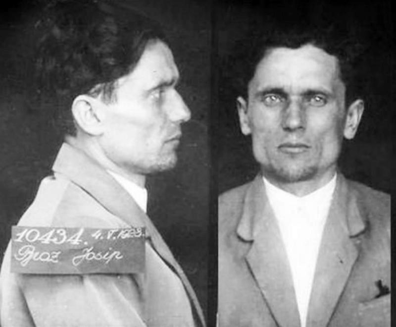 Izvadio je revolver iz džepa, mirno šaržirao i rekao da bježim