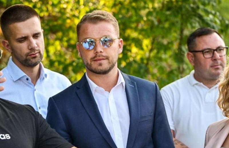 Ko je Stanivukoviću kupio stan - baba, deda, kredit...?