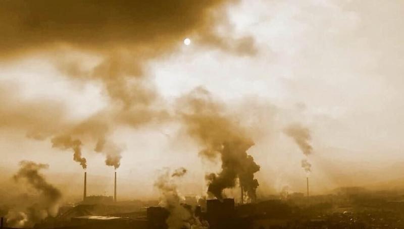 Golf tereni i farma glista iznad spalionice otpada