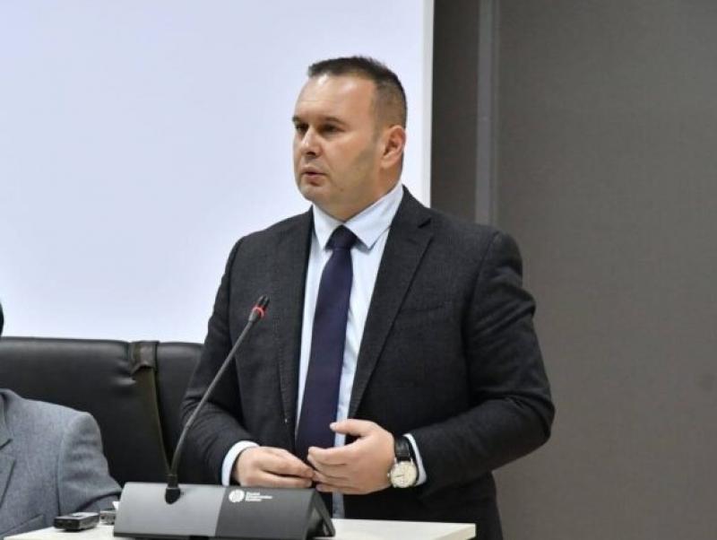 Javnim funkcionerima ne priliči pritisak i diskreditacija novinara
