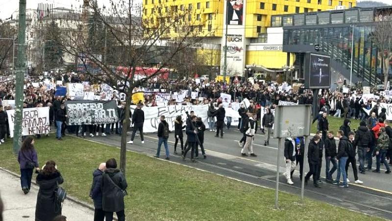 Mladi na ulici, direktor GRAS-a podnio ostavku