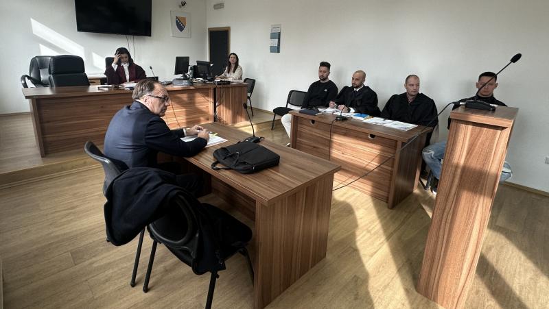 Optuženi zato što pokušavaju spriječiti uništavanje Prokoškog jezera