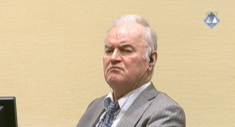 Umro je Ratko Mladić, ratni zločinac