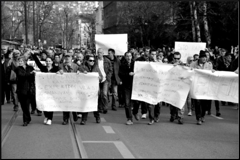 ONO ŠTO IZAZIVA BUNT: Ko, kako i koliko krade na javnim nabavkama?